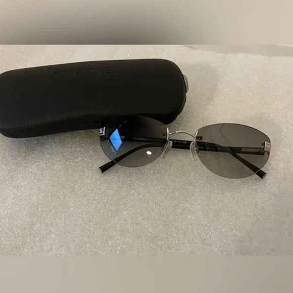 Rare Chanel Vintage 4069 Black Sunglasses - Picture 1 of 5